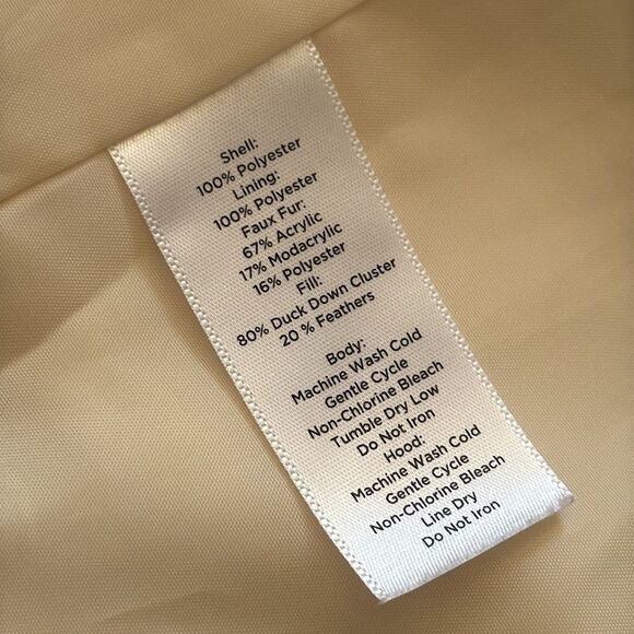 Talbots Petite Puffer Vest‎ Small Petite Ivory Down-Filled Winter Layer - Picture 11 of 11